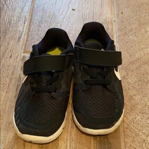 Toddler boy Nike sneakers size 7